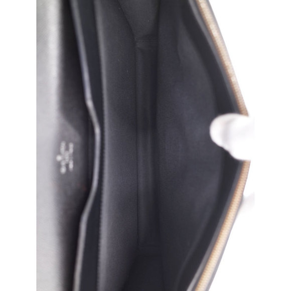 Louis Vuitton Bag Business Laguito Taiga - Picture 3 of 8